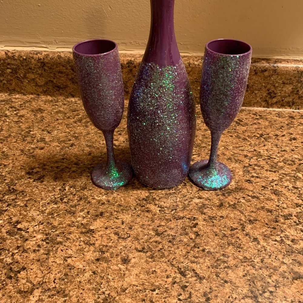 Bottle and glass set